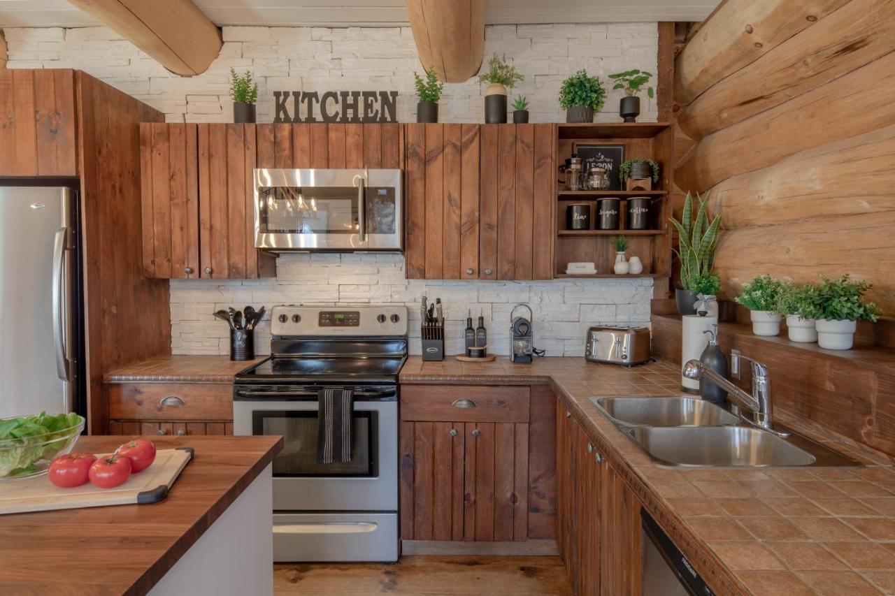 Chalet Breathtaking Log House With Hottub - Winter Paradise In Tremblant Saint-Faustin