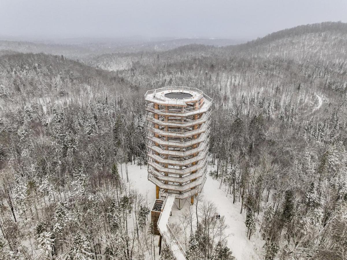 Breathtaking Log House With Hottub - Winter Paradise In Tremblant Chalet Saint-Faustin