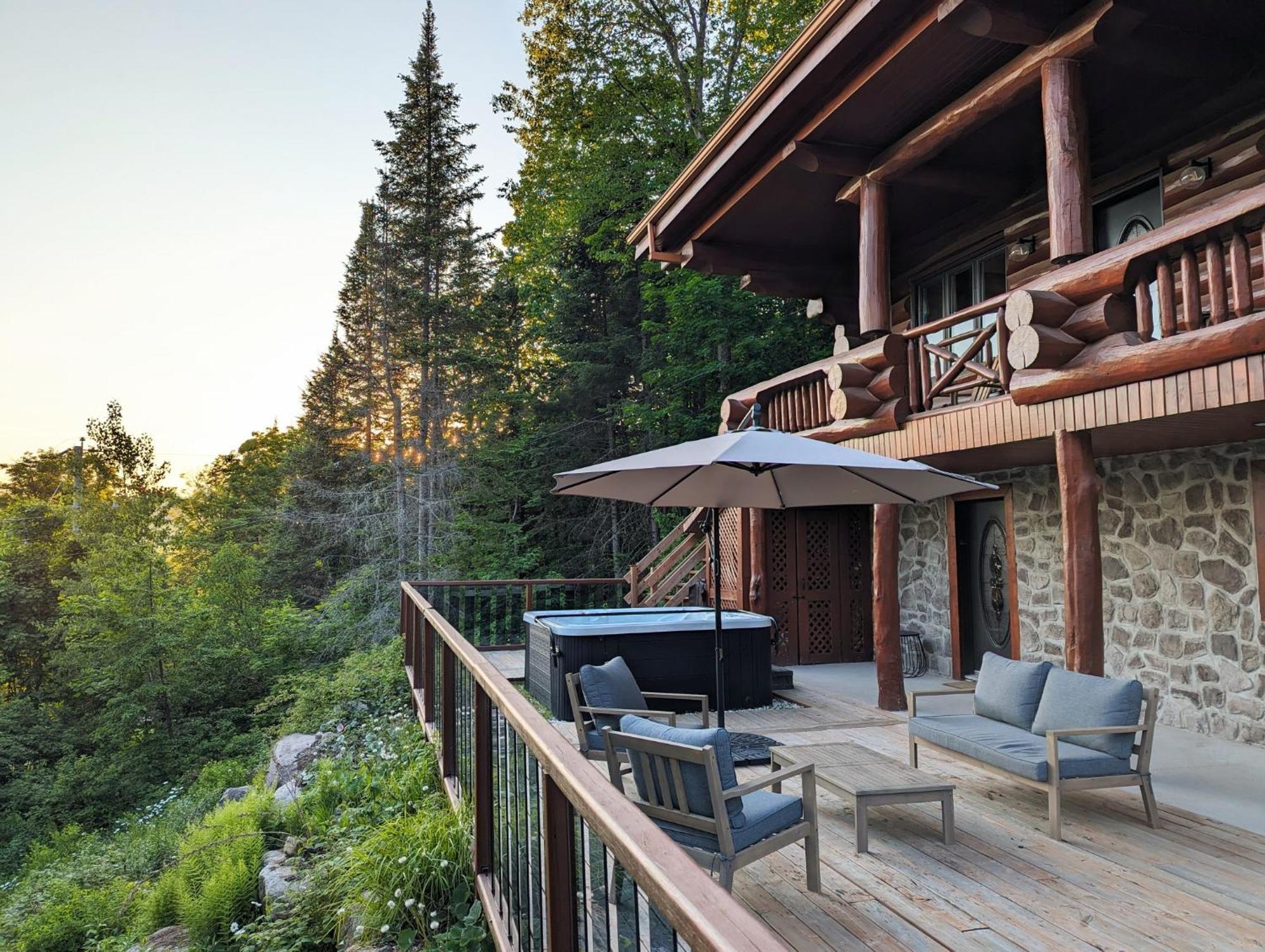 Breathtaking Log House With Hottub - Winter Paradise In Tremblant *